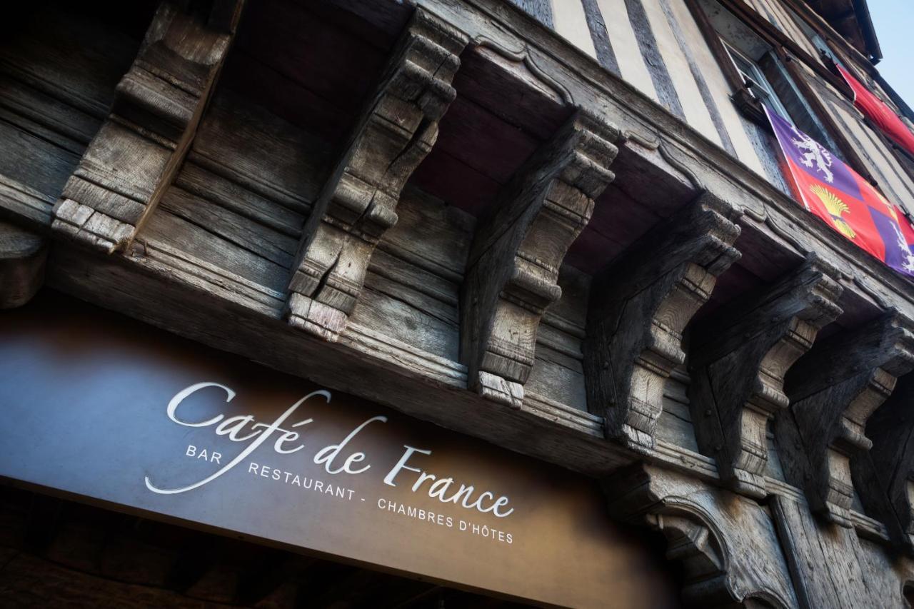 Cafe De France Eauze Bed & Breakfast Exterior photo